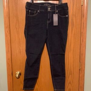 Torrid premium jetting, dark blue, sz 16R, never worn.